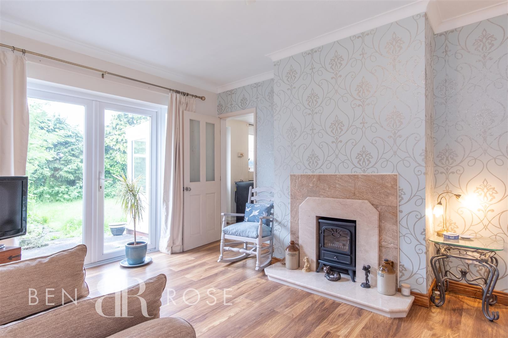2 bed property in Lydric Avenue, Preston